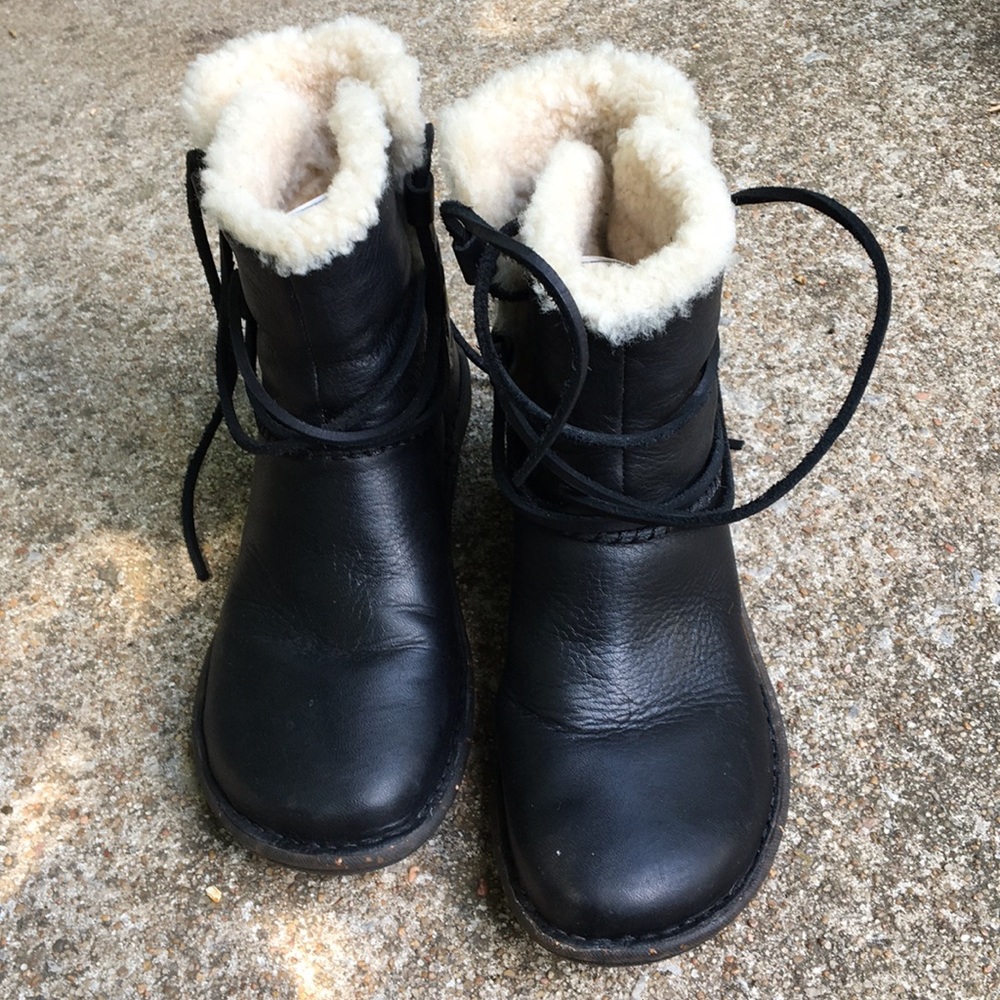 UGG Caspia Boots